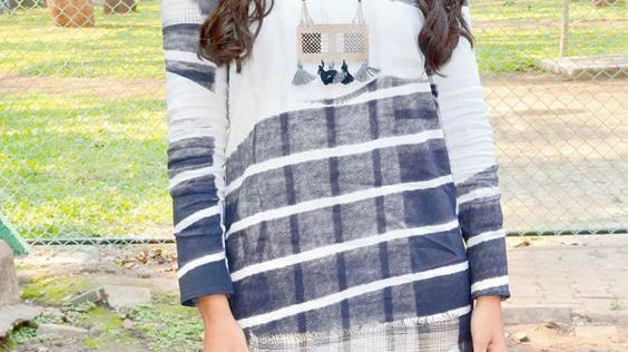 Let’s Take Some Styling Inspiration from the Fashionista of Bollywood – Sonam Kapoor in Indigo Blue Kurtis