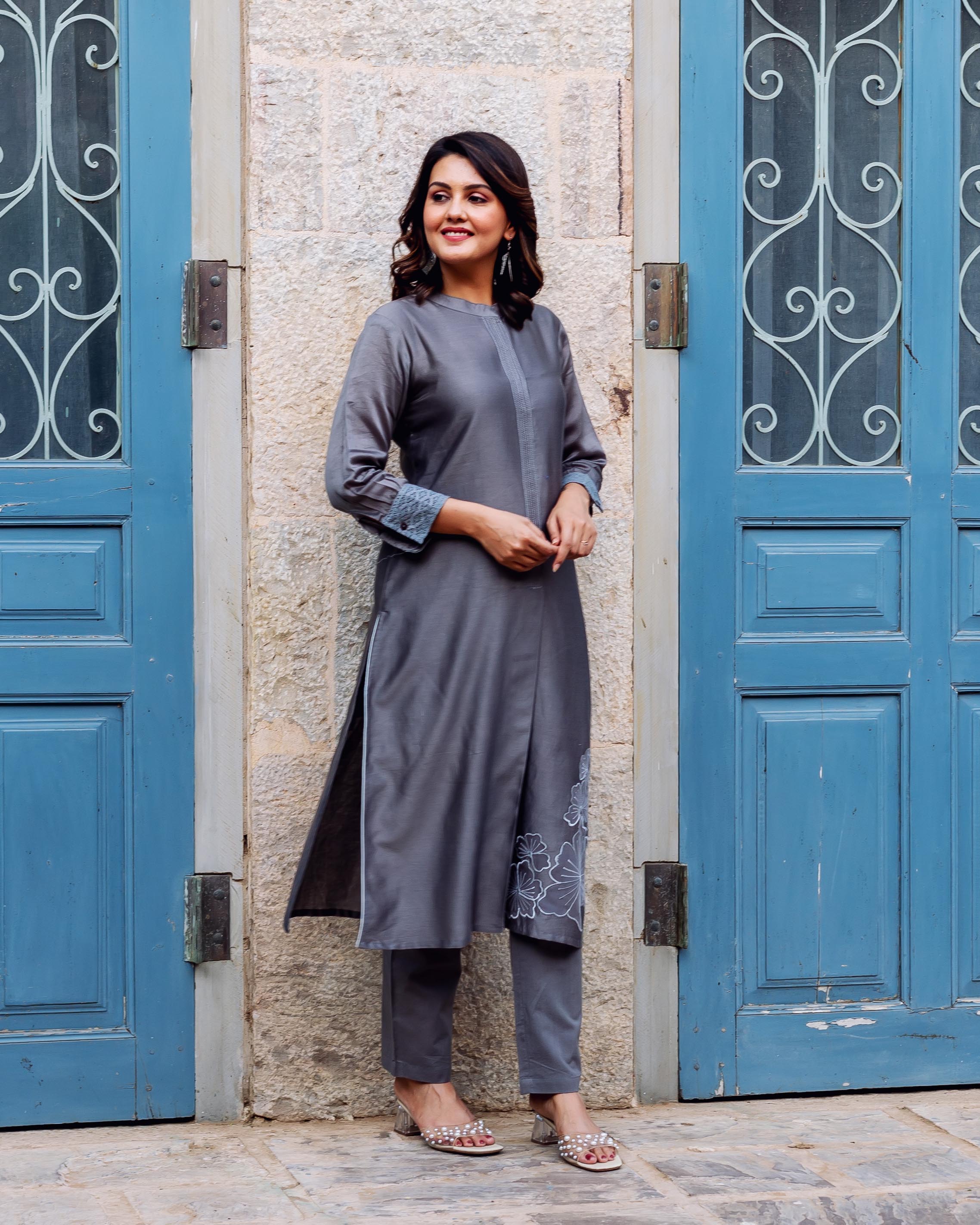 Full body model wearing Silver Mist Chanderi Silk Embroidered Kurta with white floral motifs.